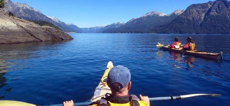 Kayaking, Sports of moving over water