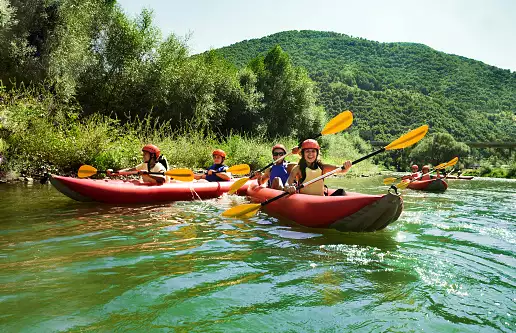 Kayaking, Sports of moving over water