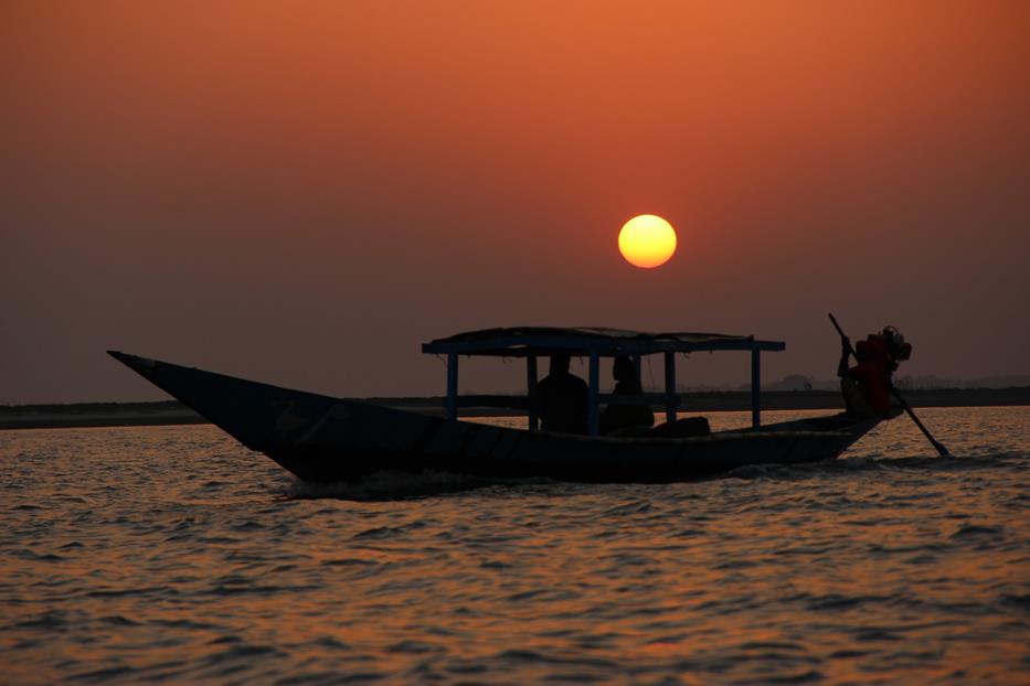 River Crusing, Beatutiful Activity to Spend Quality Time on the Surface of Water