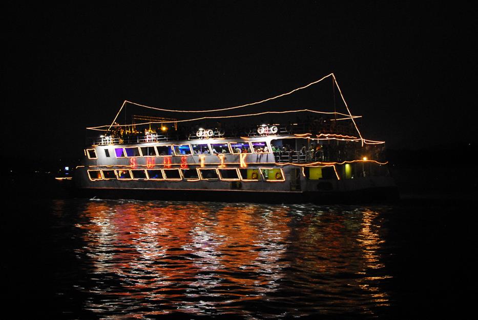 River Crusing, Beatutiful Activity to Spend Quality Time on the Surface of Water