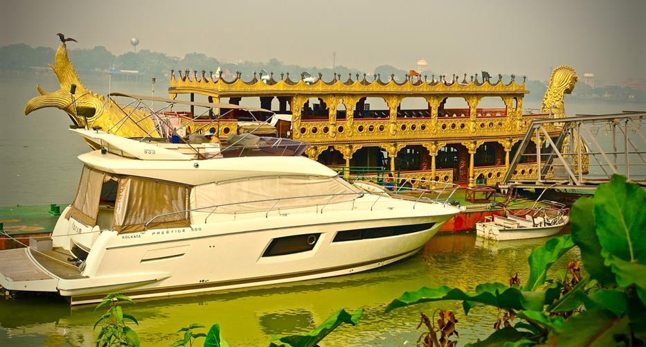 River Crusing, Beatutiful Activity to Spend Quality Time on the Surface of Water