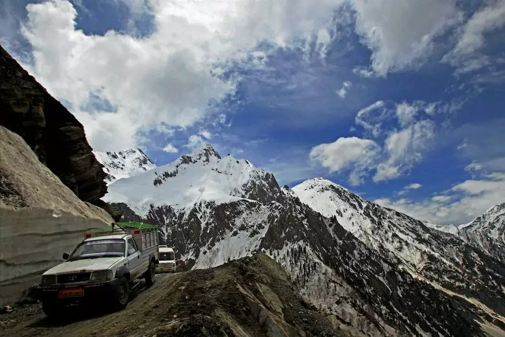 Sringar Leh Highway Road Status 2025 - 26