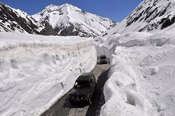 Zojilla Pass Road Status