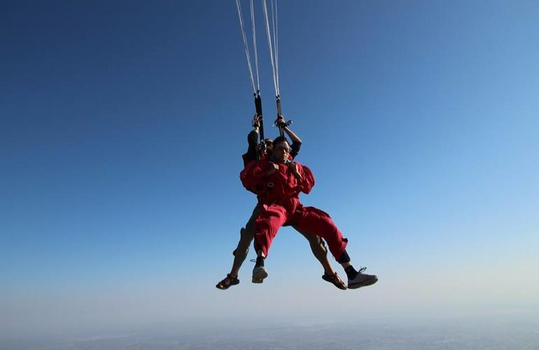 Sky Diving, Adventure Activity in the Sky
