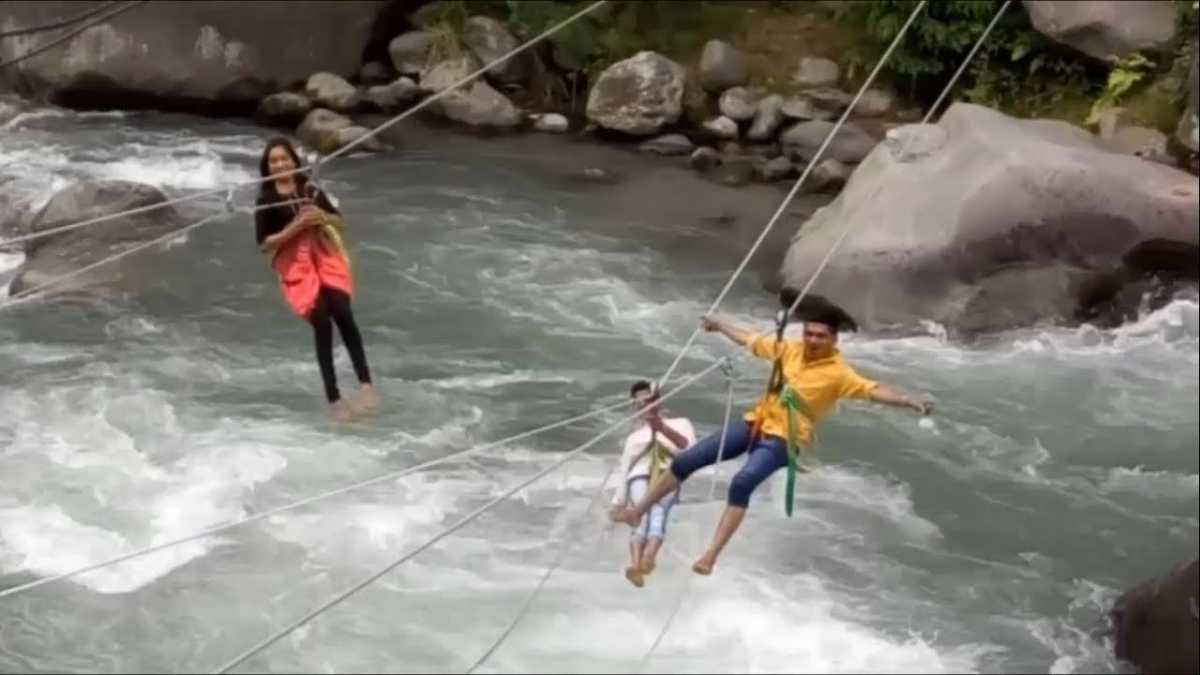 Zip Line, Adventure Tour Activity on the Rope